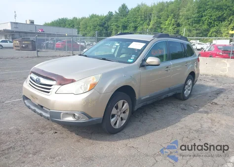 2010 Subaru Outback 2.5I Premium z USA, uszkodzony, nr VIN 4S4BRBCC3A3382746